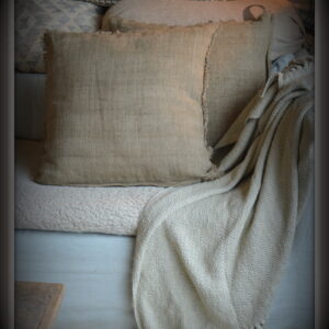 stoer en landelijk wonen Linnen kussens met franje rand