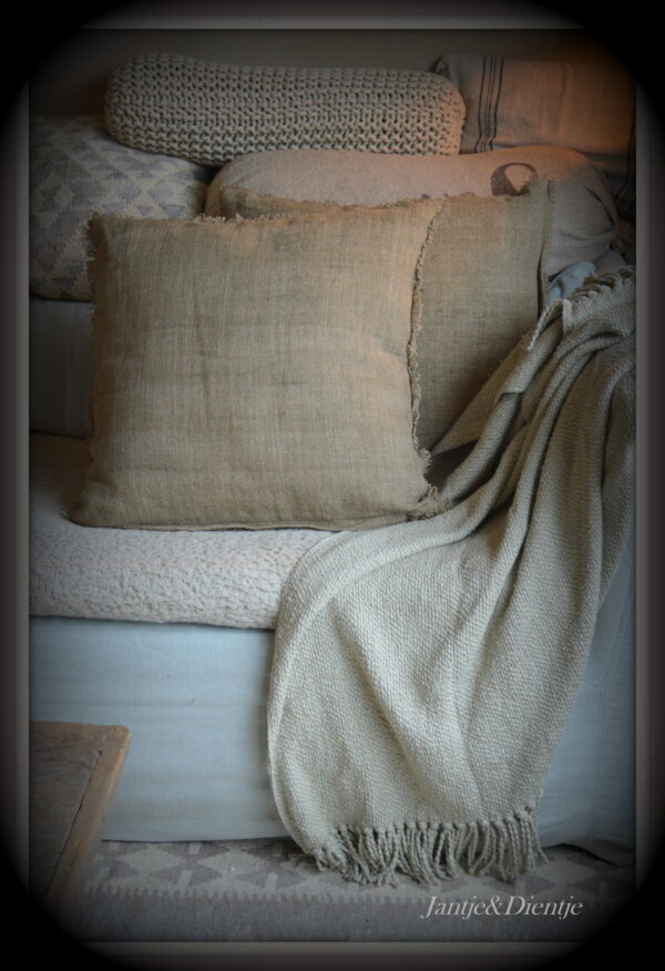 stoer en landelijk wonen Linnen kussens met franje rand