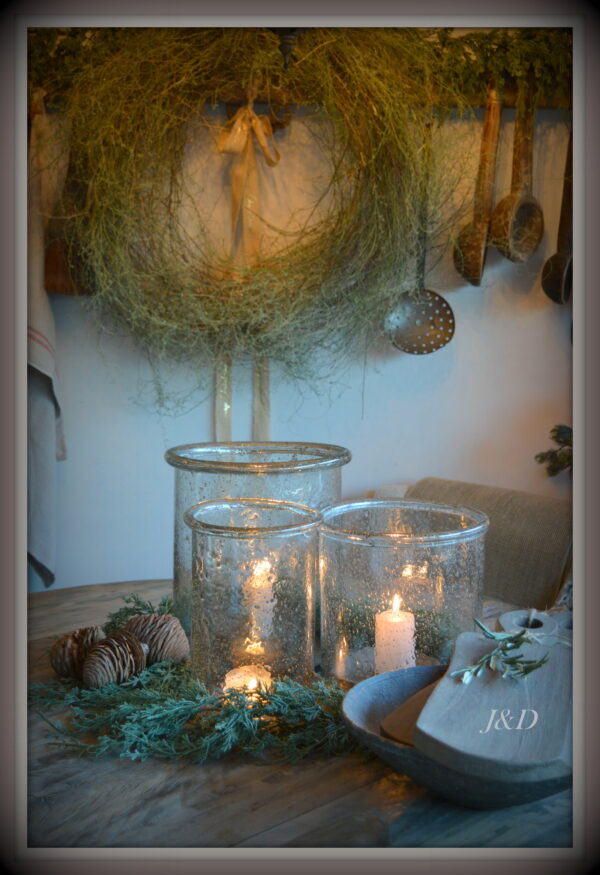 stoer en landelijk wonen windlicht Aura Peeperkorn.