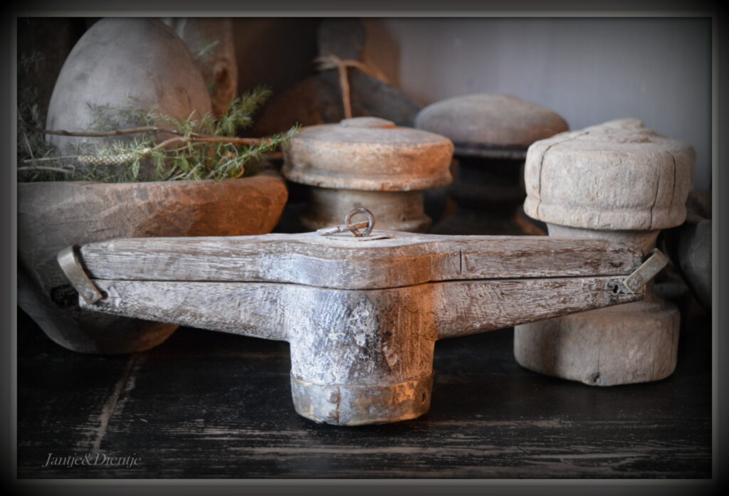 stoer en landelijk wonen. Wooden juicer.