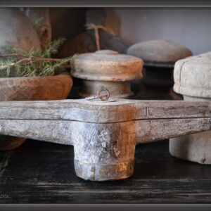 stoer en landelijk wonen. Wooden juicer.