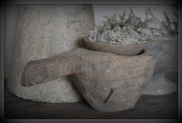 stoer en landelijk wonen. Oud ornament.