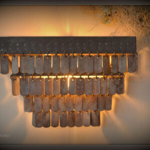 stoer en landelijk wonen. Schijfjes wandlamp